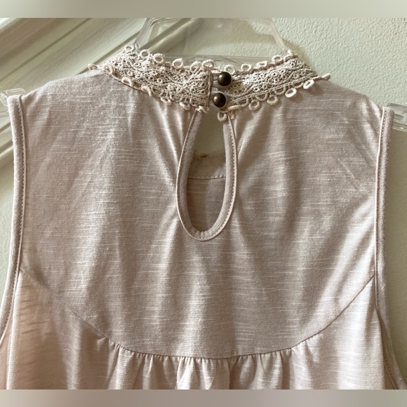 Boho Crochet Lace Front Sleeveless Top Size Small - Picture 3 of 9
